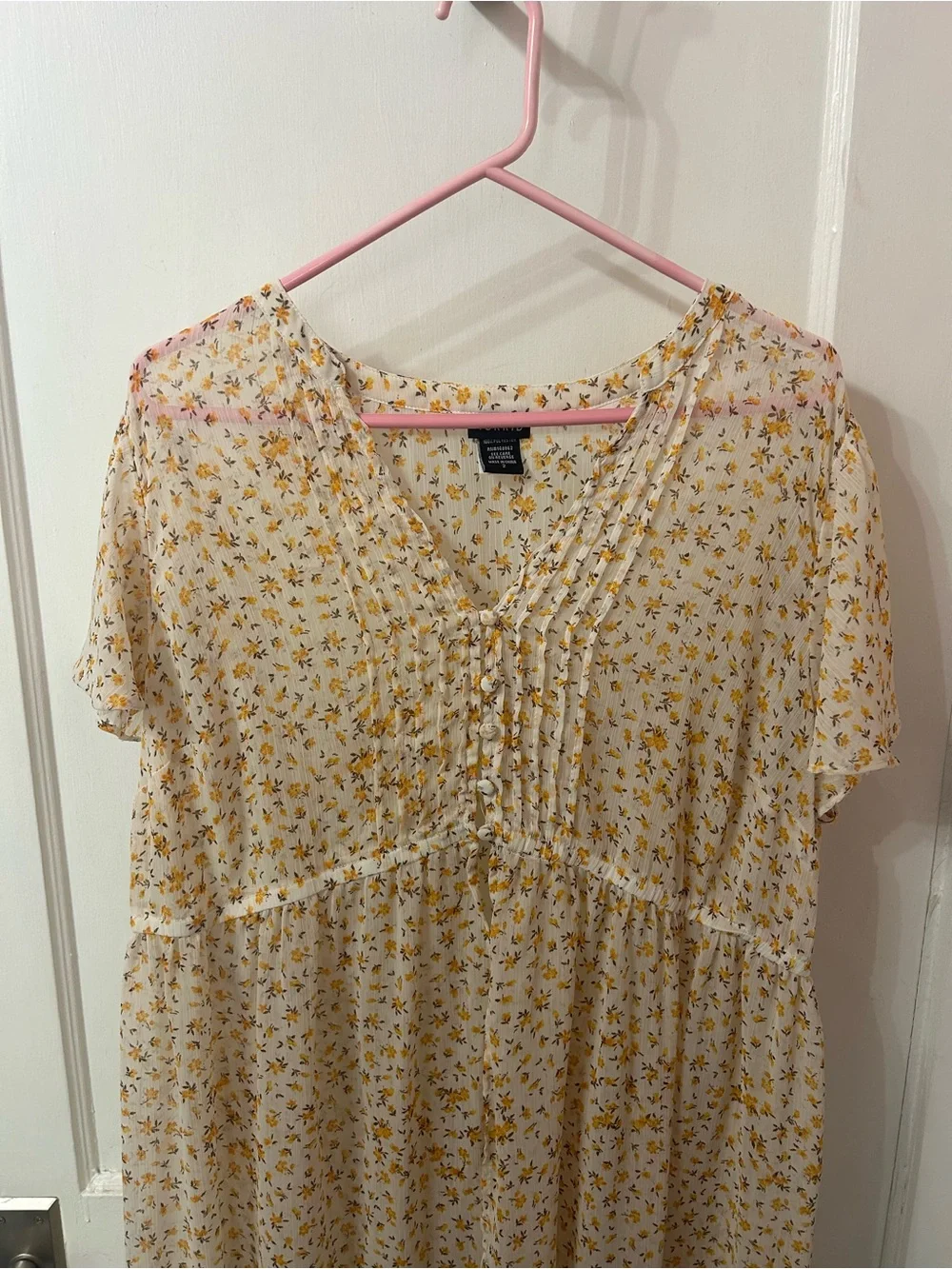torrid Cream cover with Yellow Floral Print